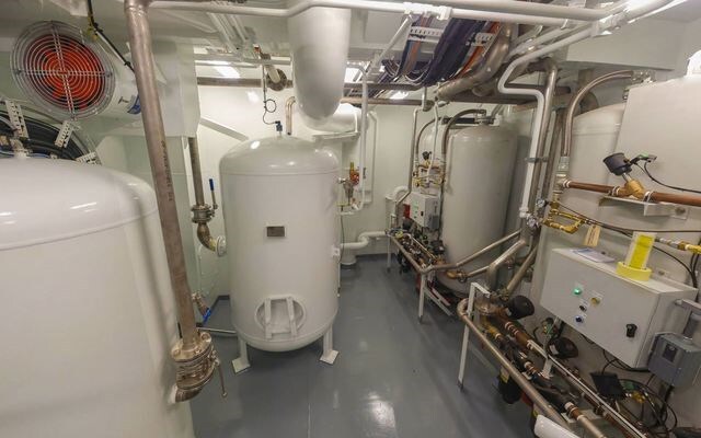 AQU OXYGEN AND OZONE SYSTEMS 